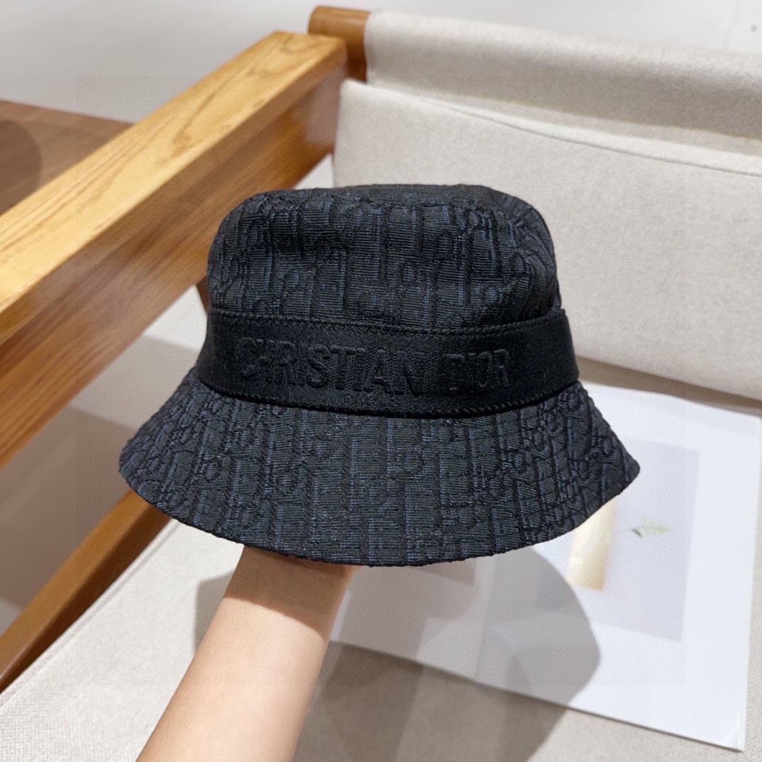 Christian Dior Caps